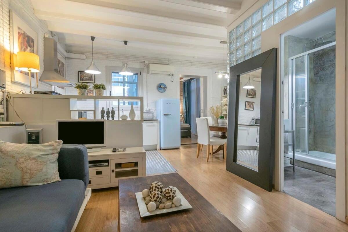 Exclusive 2 Bedroom Apartment In The City Center Barcelona Exterior photo